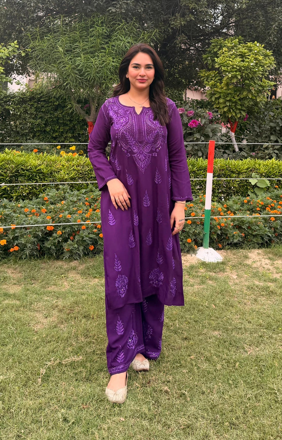 NIRAALO Suit Set with Premuim Mukaish Work